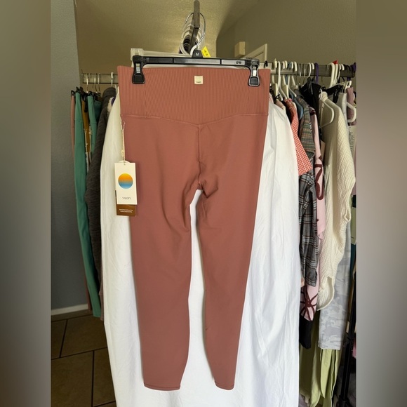 Vuori Rib Studio Legging Marsala Size Large NEW WITH TAGS - Picture 12 of 12